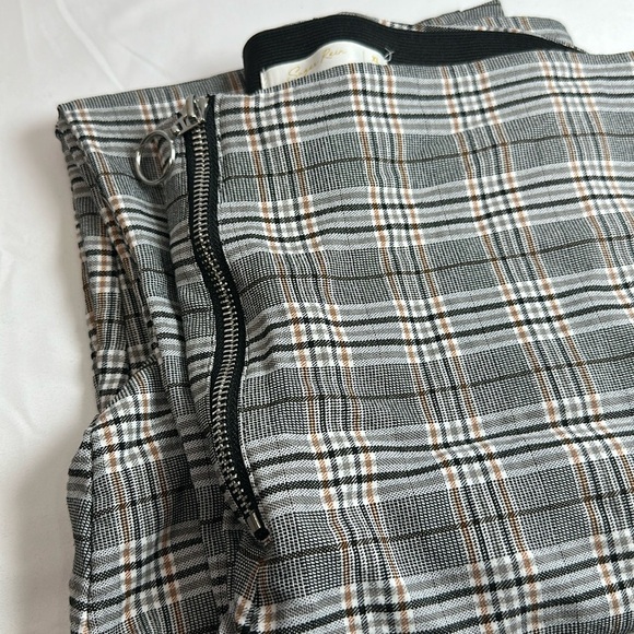 🎥 LIVE SHOW DROP — Join Us for Full Details & Pricing! - Picture 1 of 1